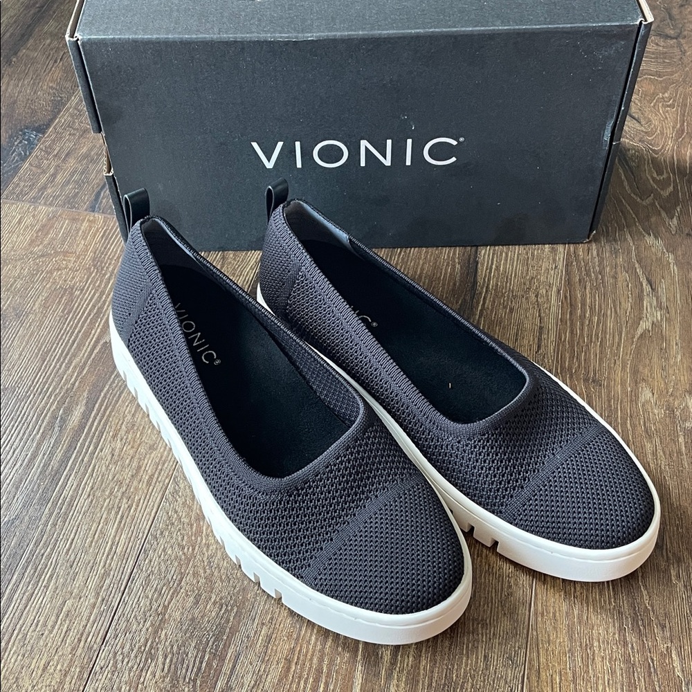 NWT Vionic Uptown Skimmer Knit Slip-ons
